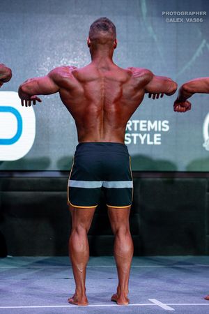 MEN'S PHYSIQUE 174